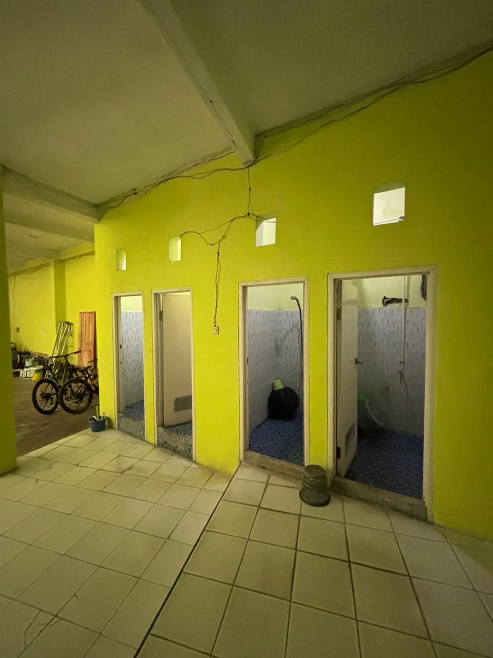 Kamar Mandi 1